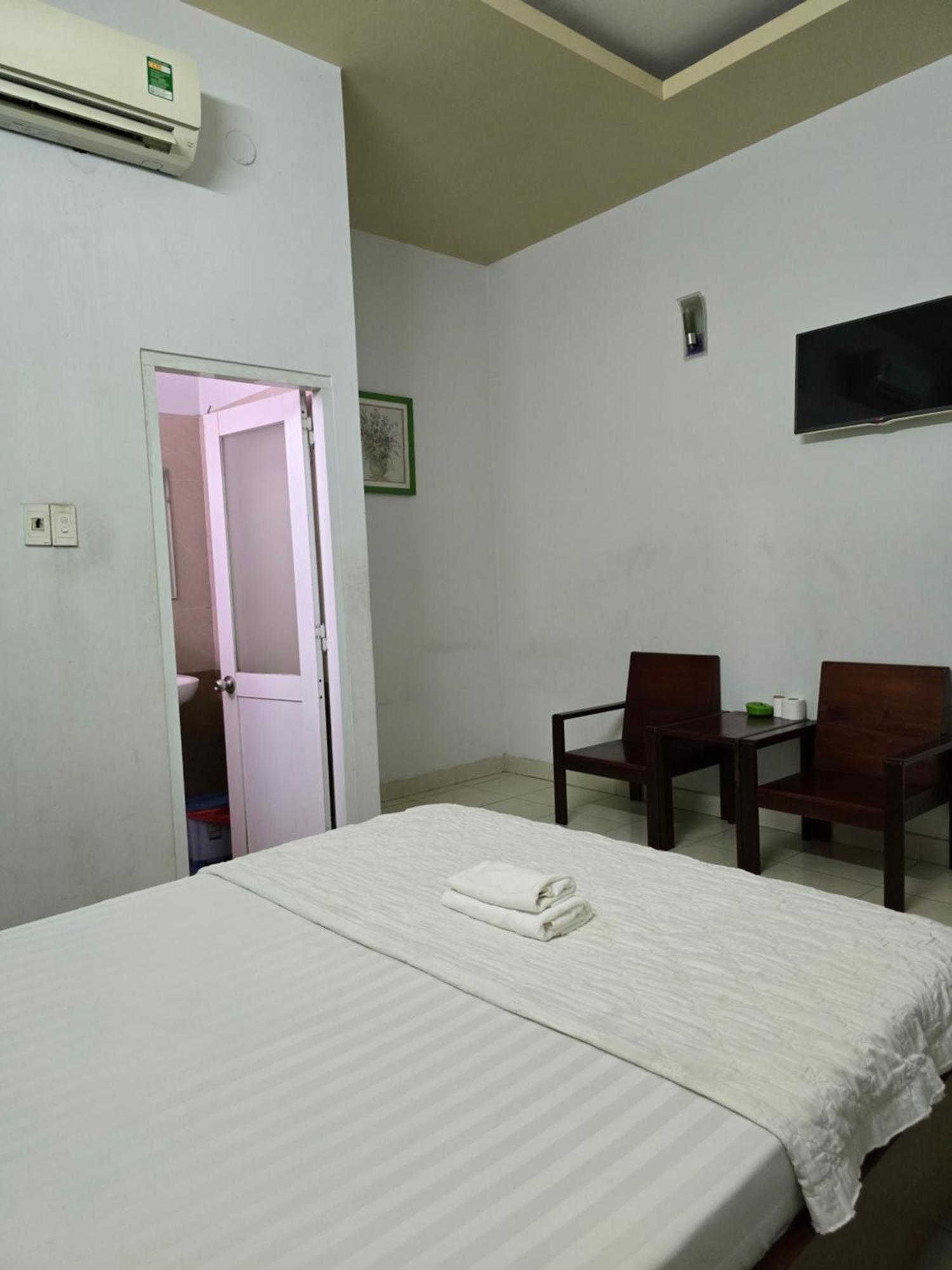 Motel Ha Long Long Binh Bagian luar foto