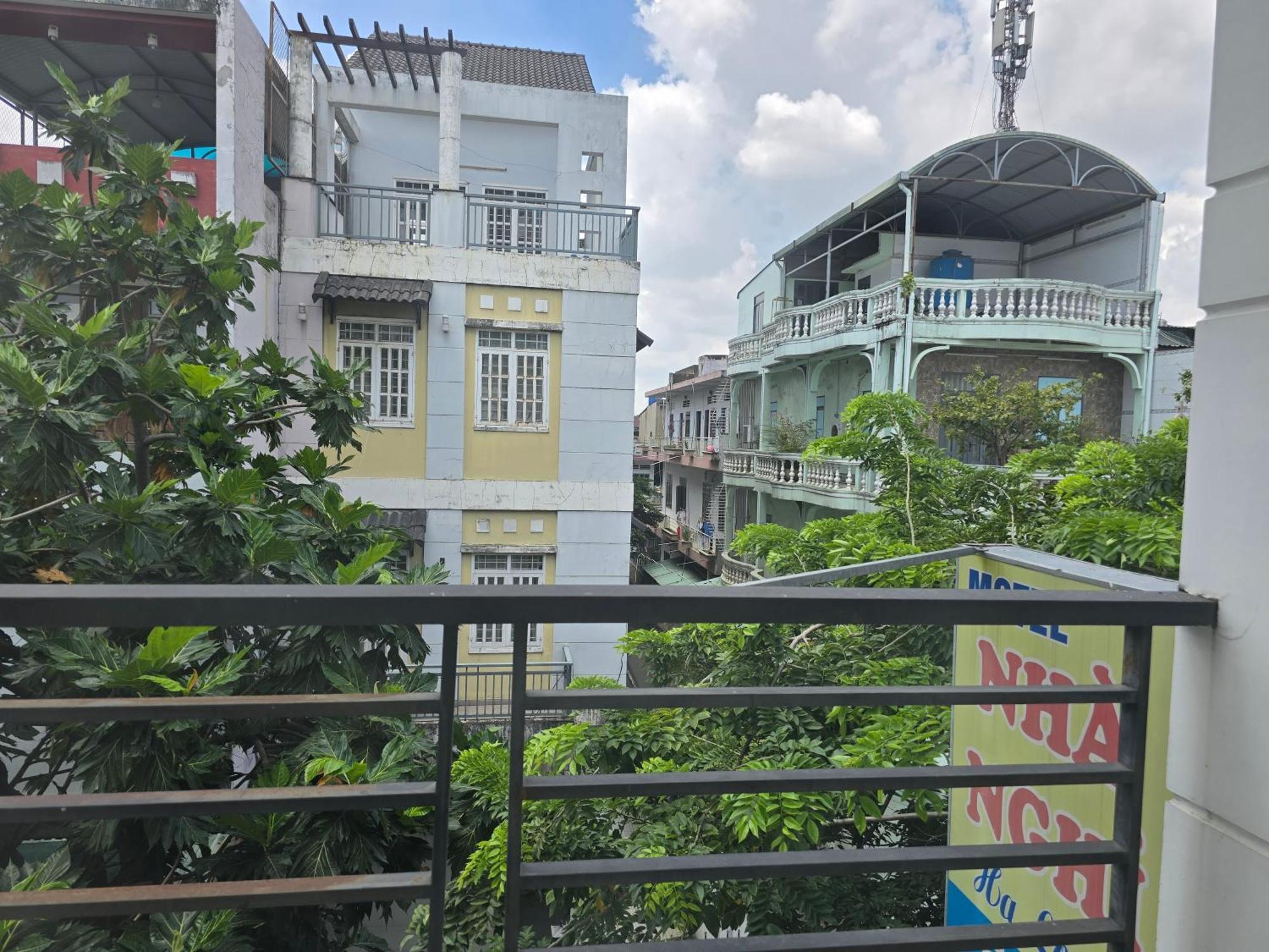Motel Ha Long Long Binh Bagian luar foto